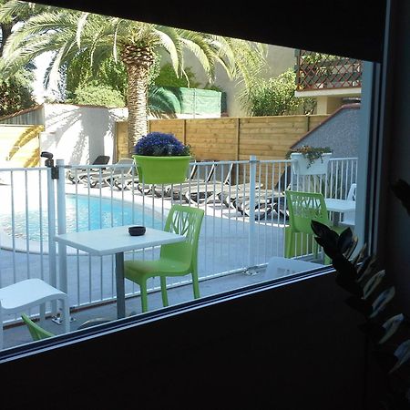 Hotel Le Majestic Canet Plage Екстериор снимка
