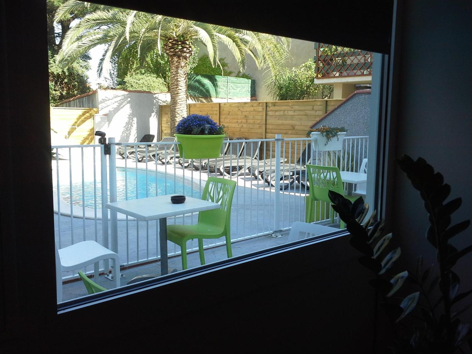 Hotel Le Majestic Canet Plage Екстериор снимка