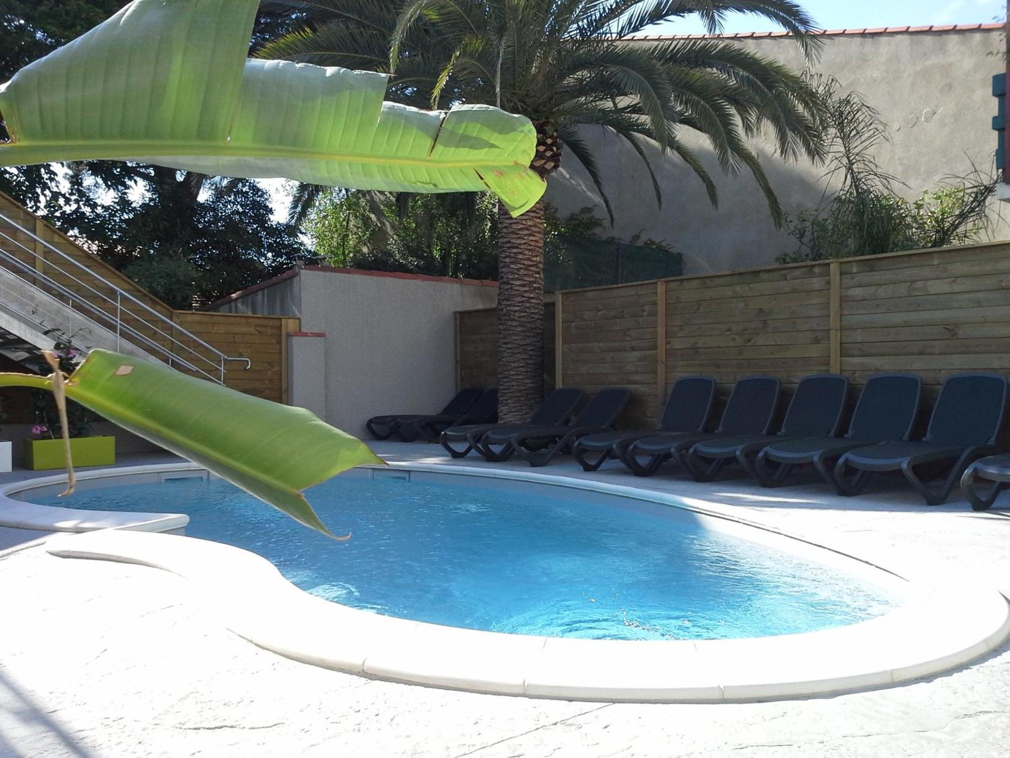 Hotel Le Majestic Canet Plage Екстериор снимка