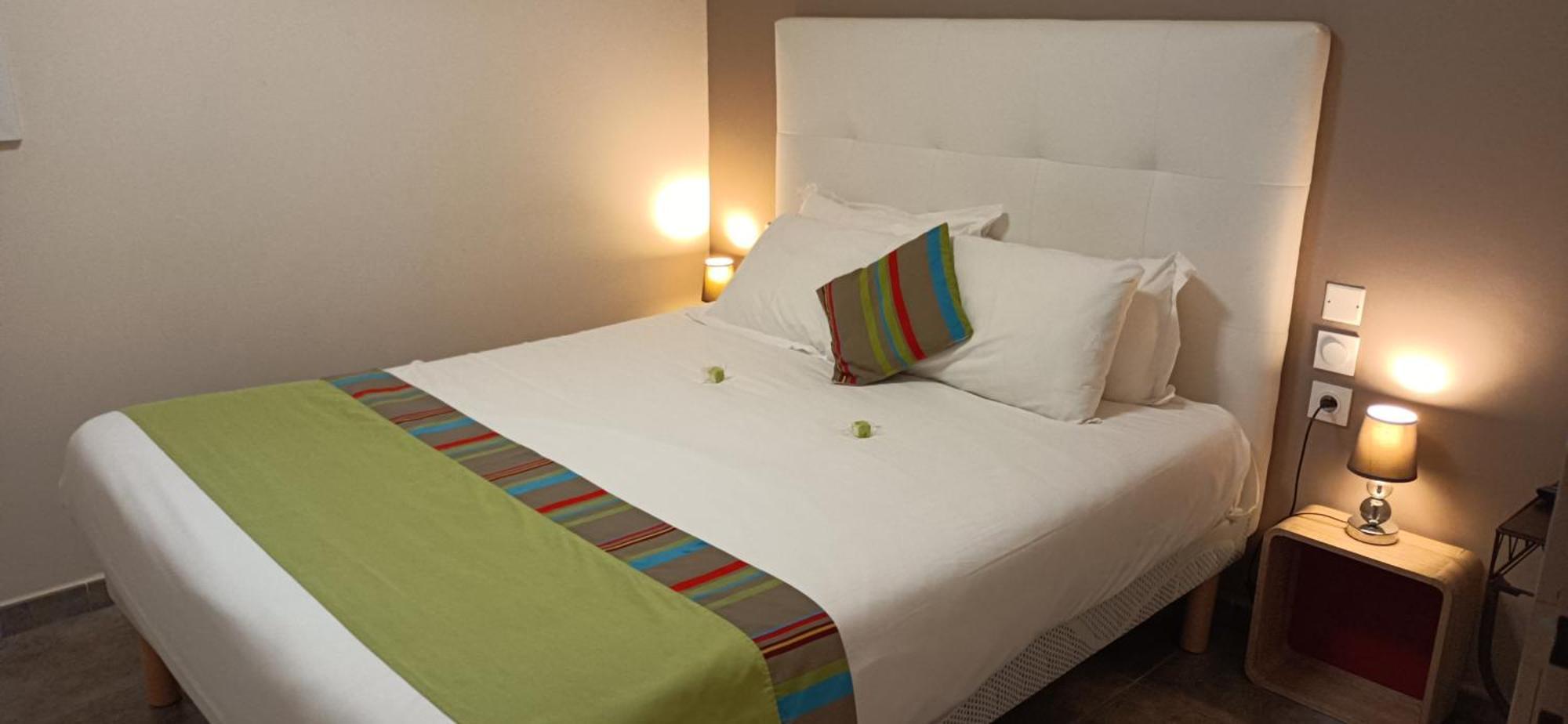Hotel Le Majestic Canet Plage Екстериор снимка